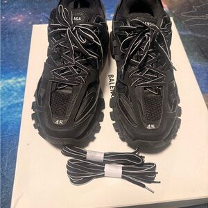 Balenciaga track sneaker triple black (2019)